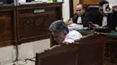 Terdakwa kasus obstruction of justice atau upaya untuk menghalang-halangi suatu proses hukum pada kasus pembunuhan Brigadir Nofriansyah Yosua Hutabarat atau Brigadir J, Hendra Kurniawan saat menjalani sidang lanjutan dengan agenda pembacaan tuntutan oleh Jaksa Penuntut Umum di Pengadilan Negeri Jakarta Selatan, Jumat (27/1/2023). Mantan Karo Paminal Propam Polri tersebut dituntut 3 tahun penjara denda Rp 20 juta subsider 3 bulan kurungan penjara. (Liputan6.com/Johan Tallo)