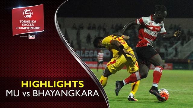 Video highlights TSC 2016 antara Madura United vs Bhayangkara FC yang berakhir dengan skor 1-1 di Stadion Gelora Bangkalan, Madura