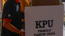 Aplikasi Sirekap memudahkan KPPS untuk melakukan perhitungan atau rekapitulasi hasil pemungutan suara di masing-masing TPS. (merdeka.com/Arie Basuki)