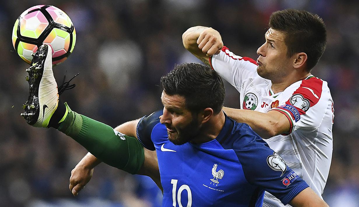 Andre-Pierre Gignac. Striker Prancis berusia 35 tahun ini total telah memperkuat Les Bleus sebanyak 36 laga sejak 2009 hingga 2016 dengan torehan 7 gol. Saat ini ia memperkuat Tigres UANL di Liga Meksiko yang dibelanya sejak 2015/2016. (Foto: AFP/Franck Fife)