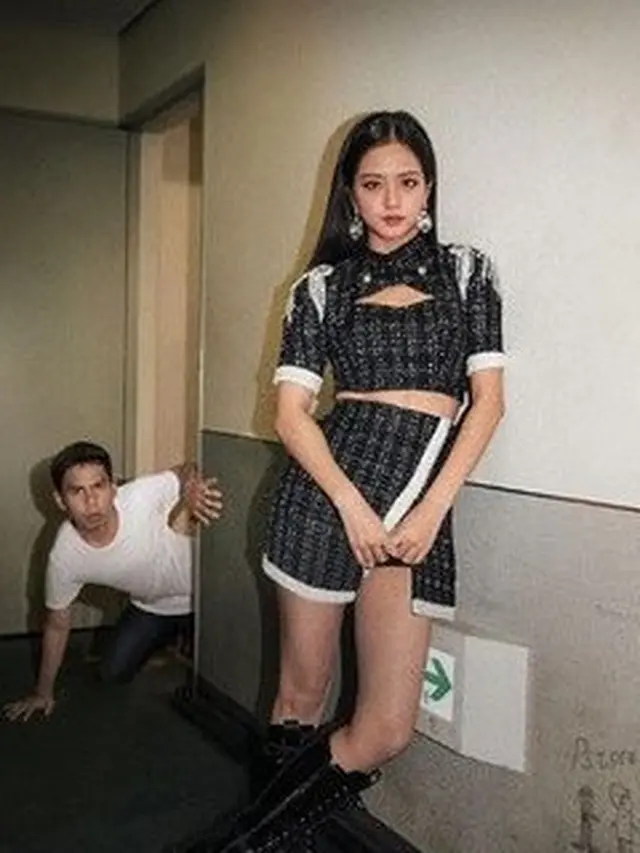 6 Editan Foto Jisoo Blackpink Jika Tinggal di Indonesia Ini Bikin Ngakak
