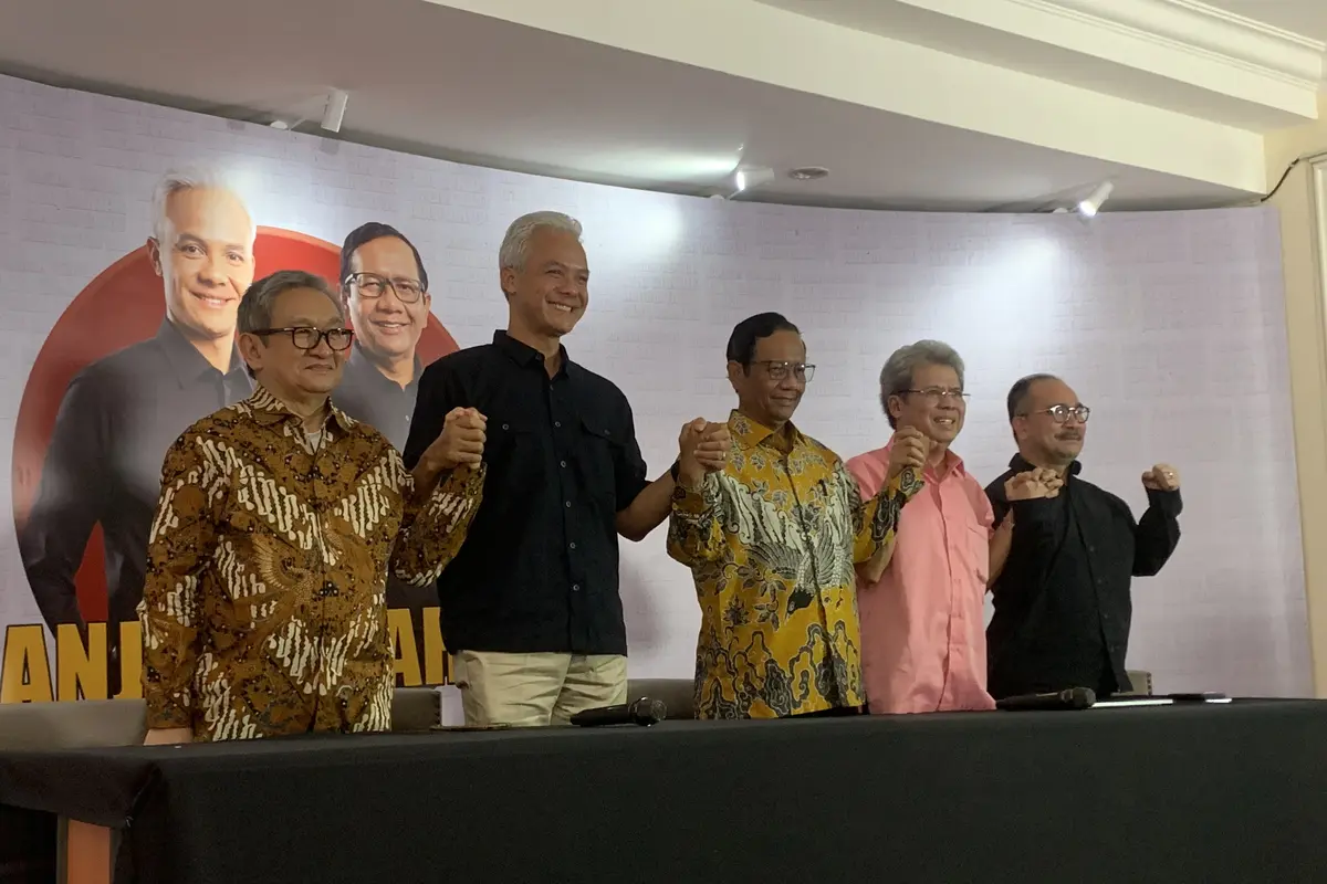 Ganjar Pranowo dan Mahfud Md menggelar jumpa pers usai penetapan hasil Pemilu 2024, Kamis (21/3/2024).