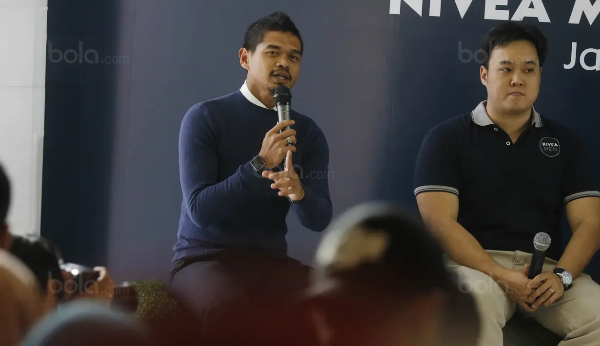 Brand Ambassador Nivea Man, Bambang Pamungkas saat acara peluncuran produk Nivea Men di Jakarta, Selasa, (5/9/2017). Nivea mengeluarkan produk baru berupa sabun muka cair untuk pria. (Bola.com/M Iqbal Ichsan)