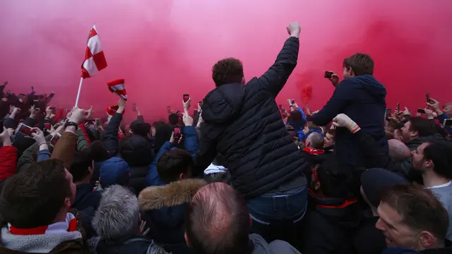 Cara Pendukung Fanatik Liverpool saat Sambut Pemain Manchester City