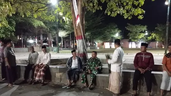 Situasi Pati Saat Massa Bergerak ke DPR, Kapolresta Dekati Warga