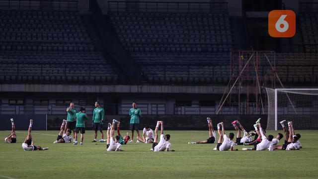 Foto: Yuk Lihat Aksi Marc Klok dan Pemain Timnas Indonesia Lainnya Menyantap Menu Latihan yang Diberikan Shin Tae-yong
