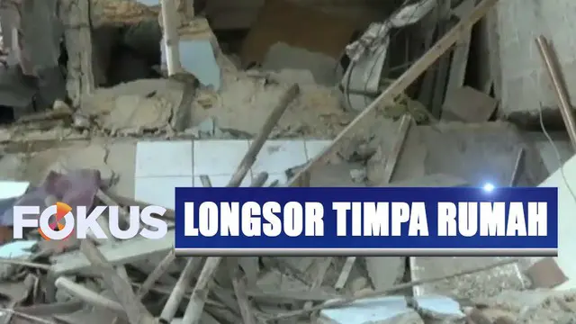 Berdasarkan data sementara, jumlah rumah yang rusak akibat longsoran turap mencapai tujuh rumah.