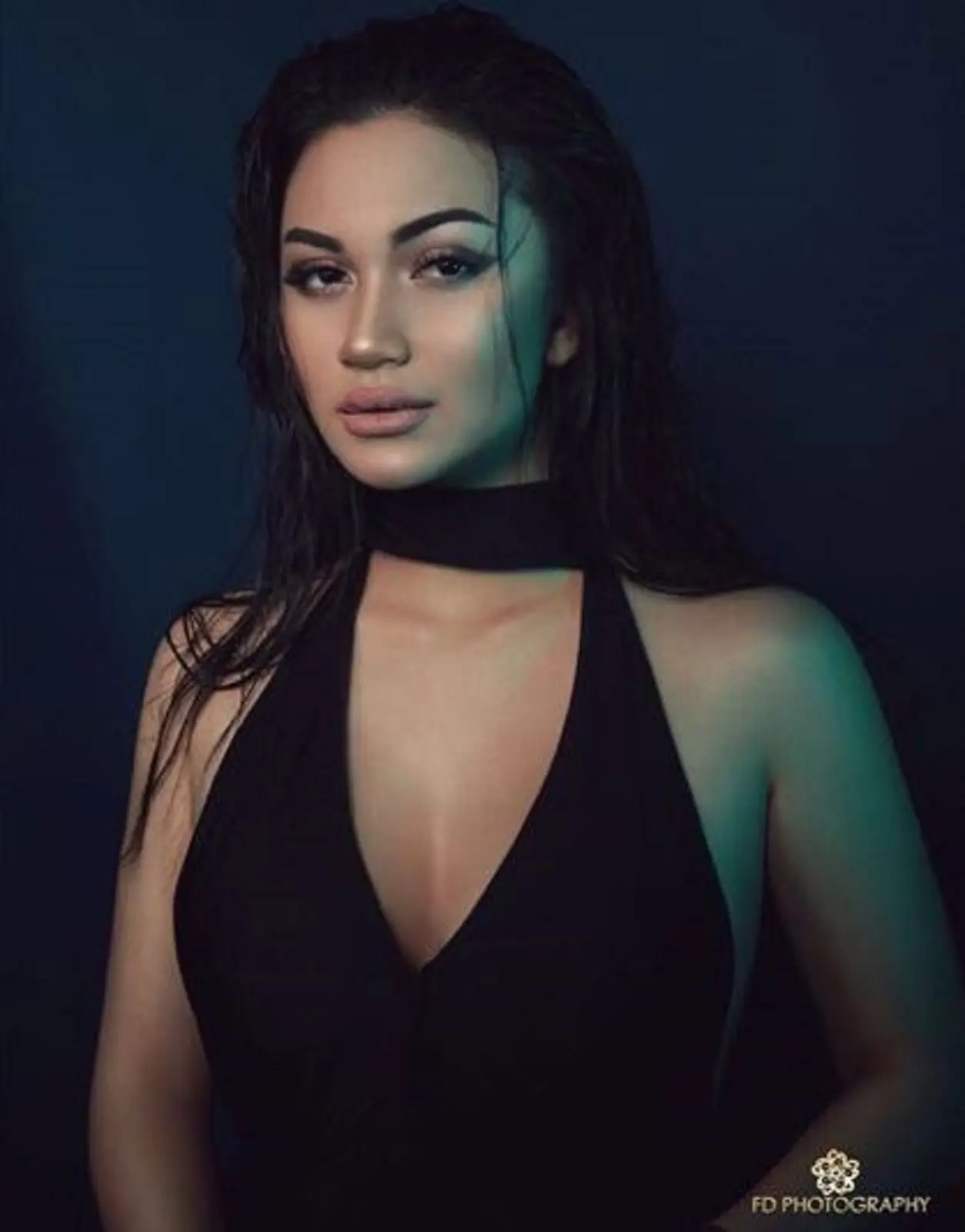 Ariel Tatum pamer foto seksi dengan belahan dada terbuka (Instagram/@arieltatum)