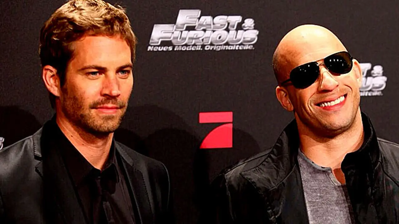 paul-walker-131213b.jpg