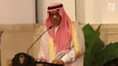 Pangeran Khalid bin Sultan Abdul Aziz Al Suud memberi sambutan di depan para peserta MHQH tingkat Asean Pasifik ke-10 di Istana Negara, Kamis (22/3). Pangeran Khalid adalah mantan wakil menteri pertahanan Kerajaan Arab Saudi. (Liputan6.com/Angga Yuniar)