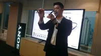 Nicholas Simmon, Personal Audio Product Marketing Department Sony Indonesia mempresentasikan produk Sony WI-1000X. Liputan6.com/Iskandar