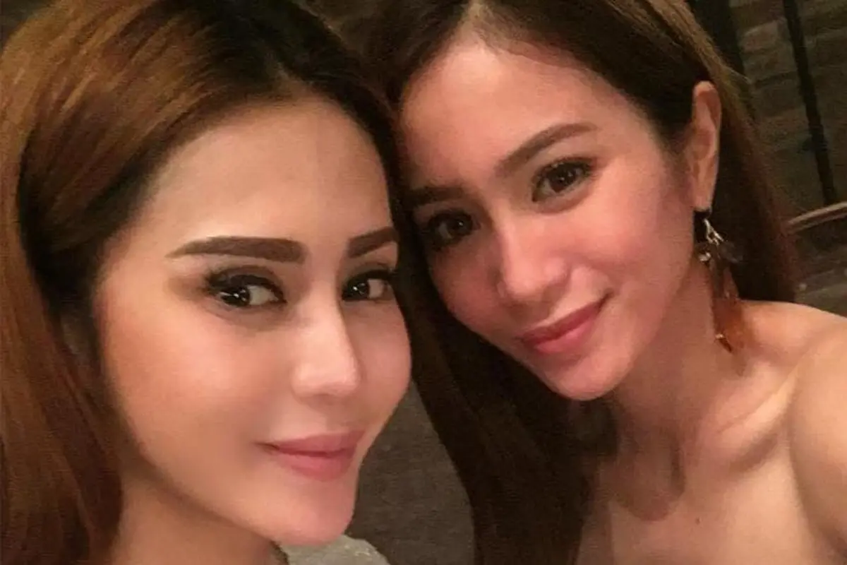 Bunga Zainal dan Vicky Zainal