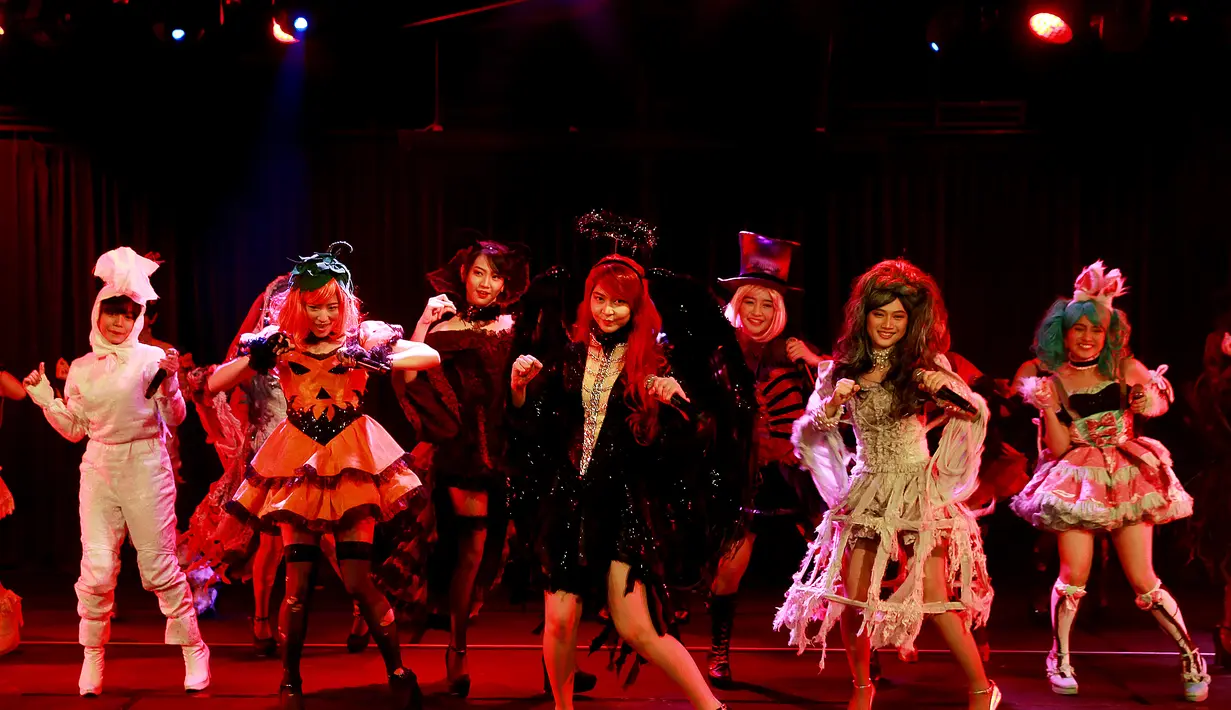 Mereka merilis single ke-11 ini tepat di hari Rabu, 26 Agustus 2015, berbarengan dengan sister grupnya, AKB48. (Wimbarsana Kewas/Bintang.com)