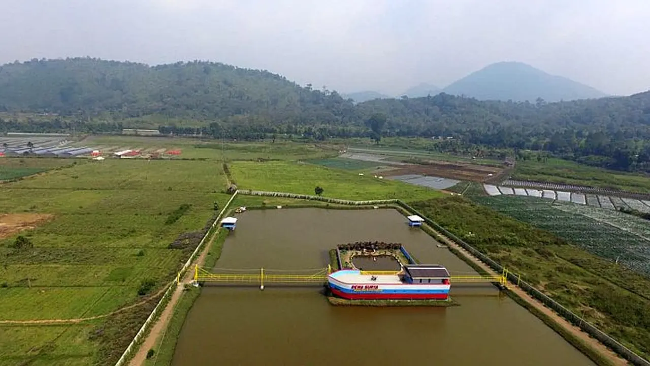 PT Pertamina Geothermal Energy revitalisasi Danau Pangkalan di sekitar Area Kamojang yang merupakan bagian Program pengembangan desa wisata geothermal. (Dok Pertamina)