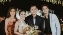 Pemeran yang juga Youtuber Gritte Agatha resmi menikah dengan Arif Hidayat pada Sabtu, (26/8) di Ayana Resort Bali. Berikut penampilan beberapa selebriti yang hadir dalam acara pernikahan  Gritte dan Arif. [Instagram/brisiajodie96]