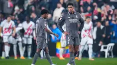 Real Madrid hanya mampu bermain imbang 3-3 saat melawat ke markas Rayo Vallecano, Campo de Futbol de Vallecas dalam laga jornada 17 La Liga 2024/2025, Minggu (15/12/2024) dini hari WIB. (AP Photo/Manu Fernandez)