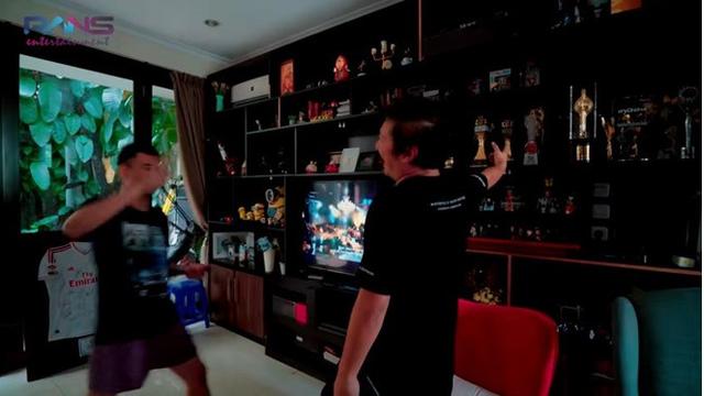 7 Penampakan Isi Rumah Gading Marten, Ruang Kerjanya Nyaman Banget