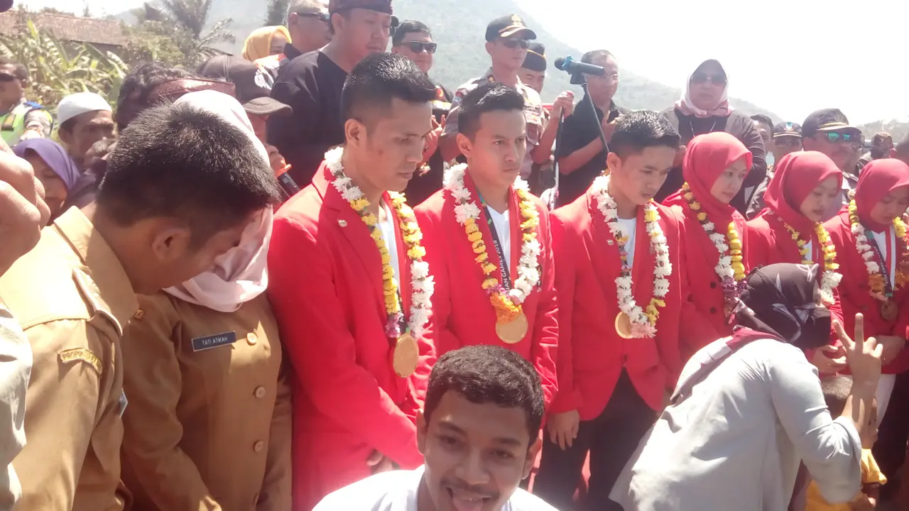 Penyambutan regu putra pencak silat peraih emasi Asian Games XVIII asal Garut