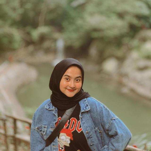 Jarang Tersorot, Ini 6 Potret Kayla Atmaja Cucu Mpok Atiek Sekaligus Anak Bebizie