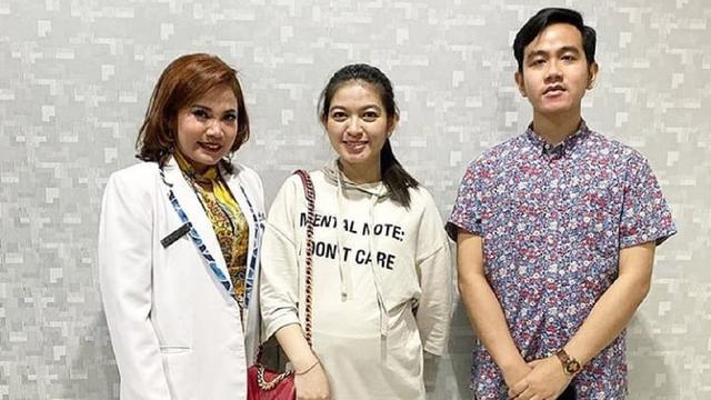sederet potret cantik selvi ananda saat