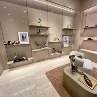 Gianvito Rossi, desain elegan “less-is-more” yang menjadi ciri khasnya dalam ekspansi pasar sepatu mewah. (Foto: Gianvito Rossi.doc)