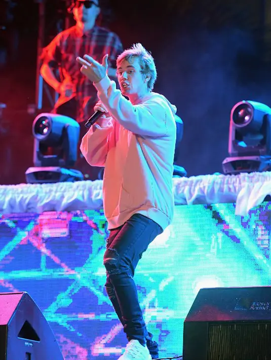 Penyanyi Hollywood ini terkenal sebagai sosok idola yang sering membuat kekacauan dan mengecewakan para penggemarnya. Seperti halnya berteriak di atas panggung dan meminta para fansnya untuk diam. (AFP/Bintang.com)