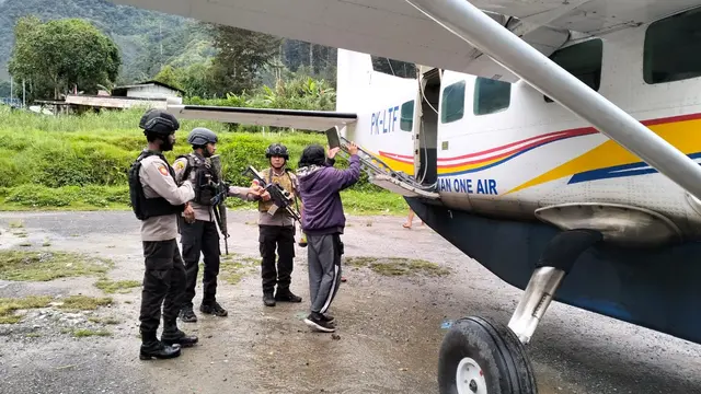 Penampakan pesawat Asia One Air seri PK-LTF