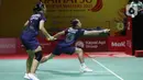 Rinov Rivaldy/Lisa Ayu Kusumawati berhasil mengalahkan pasangan Malaysia, Hoo Pang Ron/Cheng Su Yin dalam rubber game 21-23, 21-11 dan 21-19. (Liputan6.com/Helmi Fithriansyah)