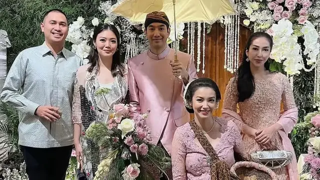 Tujuh Bulanan Kehamilan Pertama Velove Vexia dengan Adat Jawa. [dok. Istimewa]