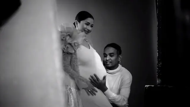 7 Momen Kenangan Maternity Shoot Mutia Ayu dan Glenn Fredly yang Penuh Keceriaan