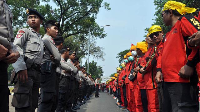 Pengumuman Paket Kebijakan IV Terganjal Demo Buruh ...