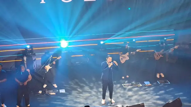 Tulus mengisi konser Music Performance For Charity di UPH, Kelapa Dua, Kabupaten Tangerang, Selasa (16/8/2022) malam.