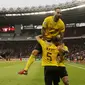 Pemain Ceres-Negros merayakan gol yang dicetak oleh Mike Rigoberto ke gawang Persija Jakarta pada laga Piala AFC di SUGBK, Jakarta, Selasa (23/4). Persija takluk 2-3 dari Ceres-Negros. (Bola.com/Peksi Cahyo)