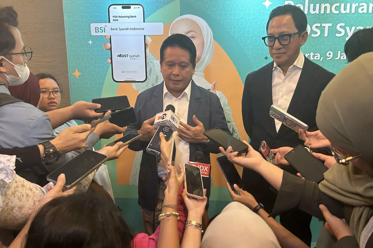 Direktur Utama Mandiri Sekuritas, Oki Ramadhana (kanan). Foto: Elgas