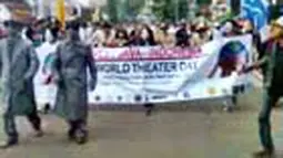 Pawai Hari Jadi Teater