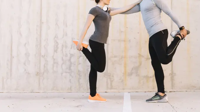 Kardio Ringan Tanpa Keluar Rumah: 6 Gerakan Low-Impact yang Bisa Kamu Coba [Dok/freepik.com]