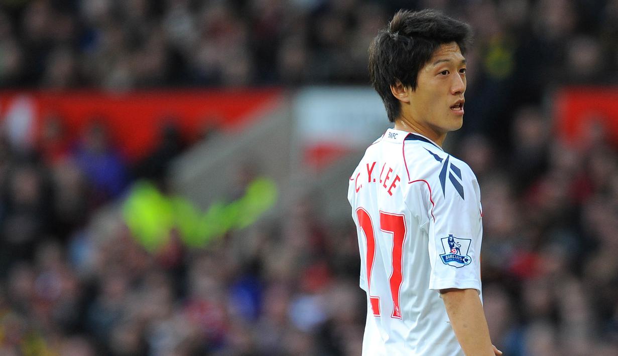 5. Lee Chung-Yong (Bolton Wanderers) - Pemain asal Korsel ini berada di posisi kelima pencetak gol terbanyak pemain Asia di Inggris dengan 8 gol. 7 gol saat membela Bolton Wanderers dan satu untuk Crystal Palace. (AFP/Andrew Yates)
