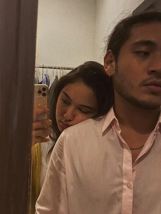 Meski belum diketahui apakah benar keduanya berpacaran, banyak yang menyebut keduanya sebagai couple goals. [instagram/giorgino_abraham]