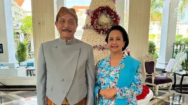 8 Potret Tampilan Berkebaya ala Istri Luhut Pandjaitan, Inspirasi untuk Kondangan
