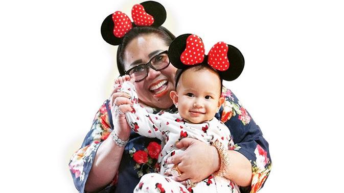 Nunung Bersama Cucu (Sumber: Instagram/xamiraray)