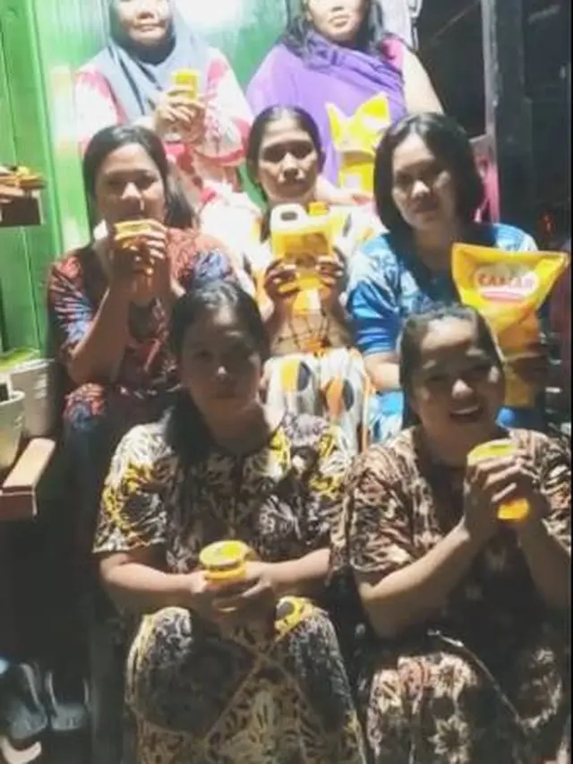 Viral Lagu Persembahan Emak-Emak untuk Minyak Goreng Ini Kocak