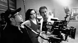 Beradu akting dengan Joe Taslim, Tatjana tampil nyentrik dalam film Hit & Run yang tayang pada tahun 2019. Film komedi laga yang disutradarai oleh Ody C. Harahap ini membuat pemilik nama Tatjana Saphira Hartmann ini punya adegan aksi dengan bumbu romansa komedi yang tak terlupakan. (Liputan6.com/IG/@tatjanasaphira)