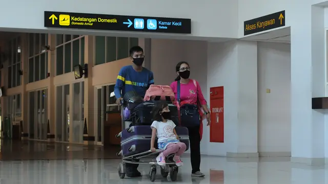 Vaksin Covid-19 beri harapan pemulihan dunia penerbangan dan pariwisata.