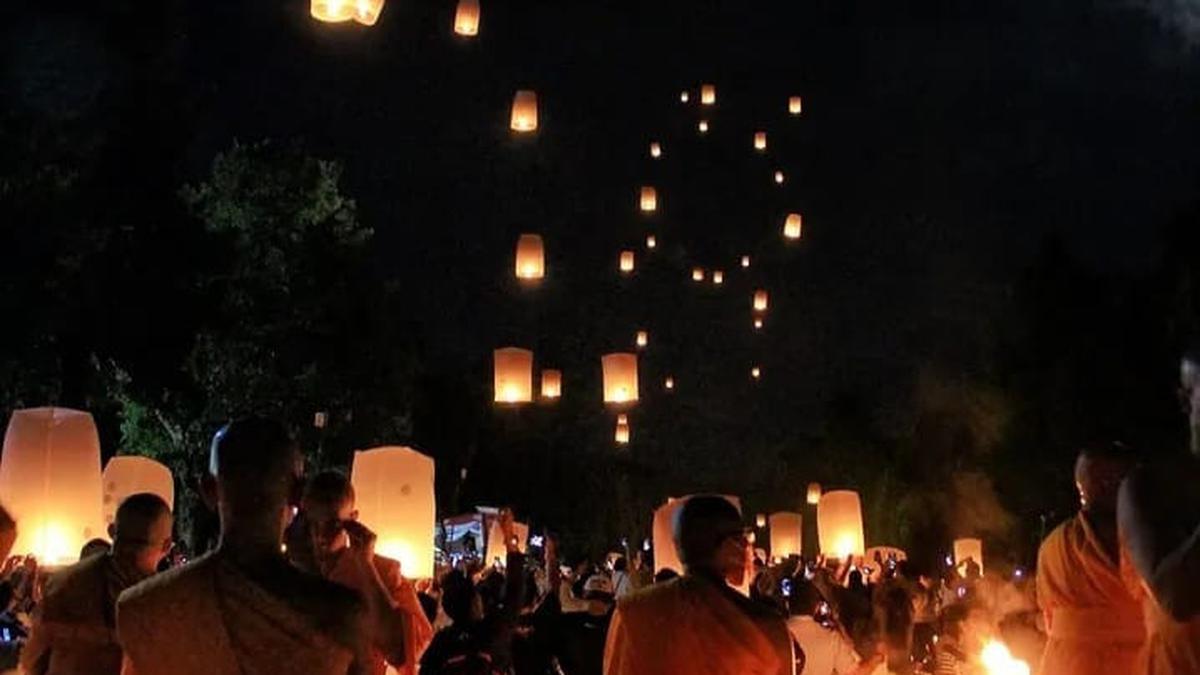 Festival Purnama Waisak 2026 di Candi Borobudur, Simak Aturan dan Larangan bagi Pengunjung