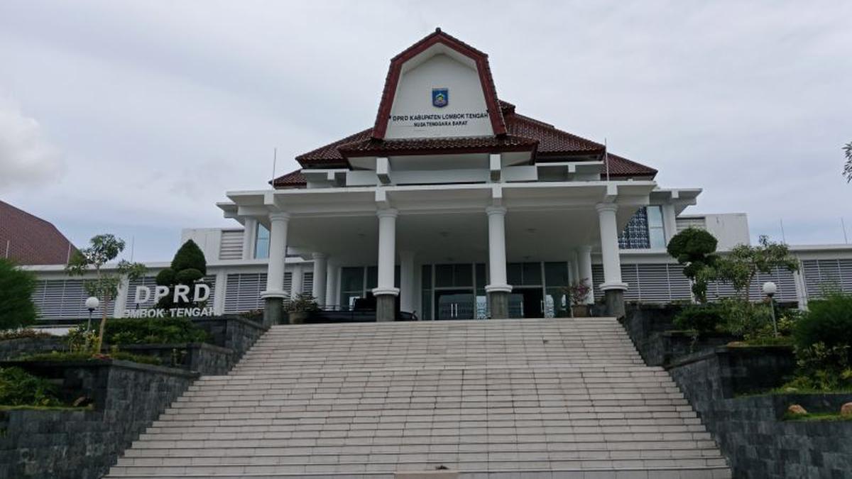 Dono Kasino Indro Dilantik jadi Wakil Rakyat di Lombok Tengah