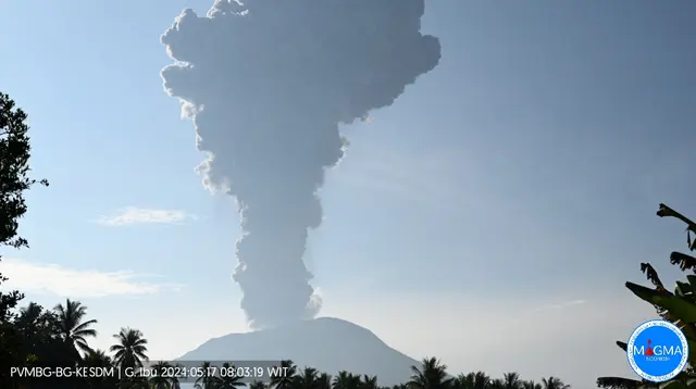 Gunung Ibu di Maluku Utara kembali mengalami erupsi besar, Jumat pagi (17/5/2024), pukul 08:00 WIT. (Liputan6.com/ Dok PVMBG)