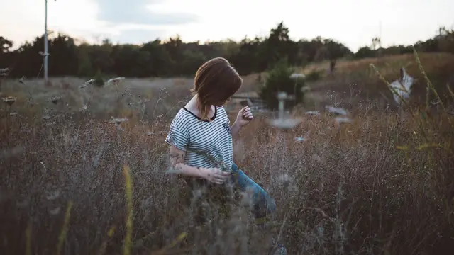 [Bintang] Katanya 5 Zodiak Ini Paling Susah Dapat Pacar, Emang Iya?