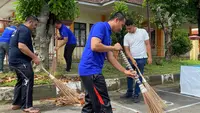 Jelang Ramadan, Warga Binaan Pemasyarakatan Rutan Serang Bersih-Bersih Masjid
