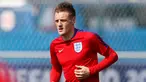 Penyerang Timnas Inggris,  Jamie Vardy saat berlatih jelang Euro 2016 di Stade des Bourgognes, Chantilly, Inggris (6/7). Vardy dikabarkan akan direkrut Arsenal Vardy senilai 20 juta pound sterling atau Rp 390 miliar. (REUTERS/Lee Smith)