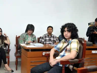 AQJ alias Dul hari ini menjalani sidang pledoi (pembelaan),  di Pengadilan Negeri Jakarta Timur, (2/7/14) (Liputan6.com/Panji Diksana)